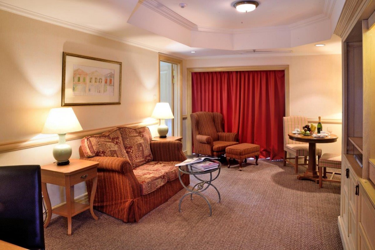 Kingston 19 — street view